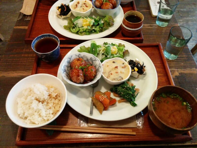 ロコマニ菜食ランチプレート