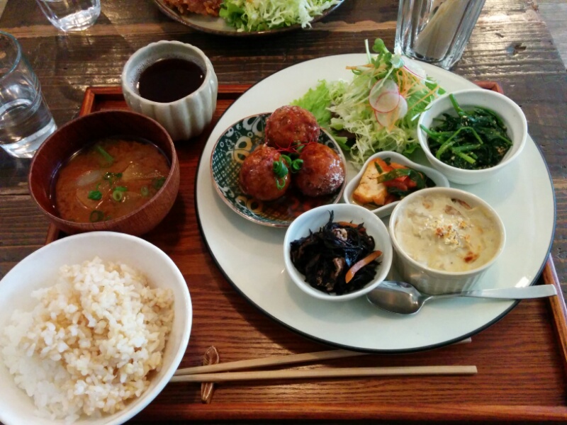 ロコマニ菜食ランチプレート