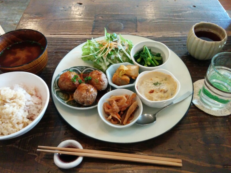 ロコマニ菜食ランチプレート